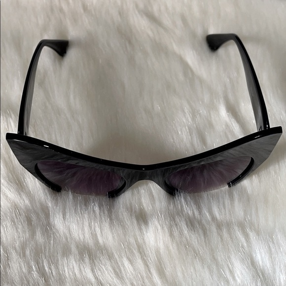 2 for $22 Sunglasses - Picture 5 of 5